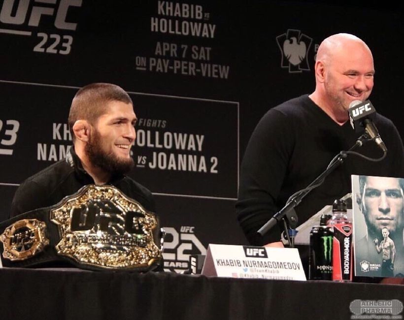 khabib_and_dana_white.jpg